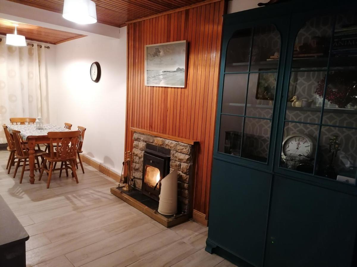Dunkineely Ferguson'S Traditional Townhouse מראה חיצוני תמונה